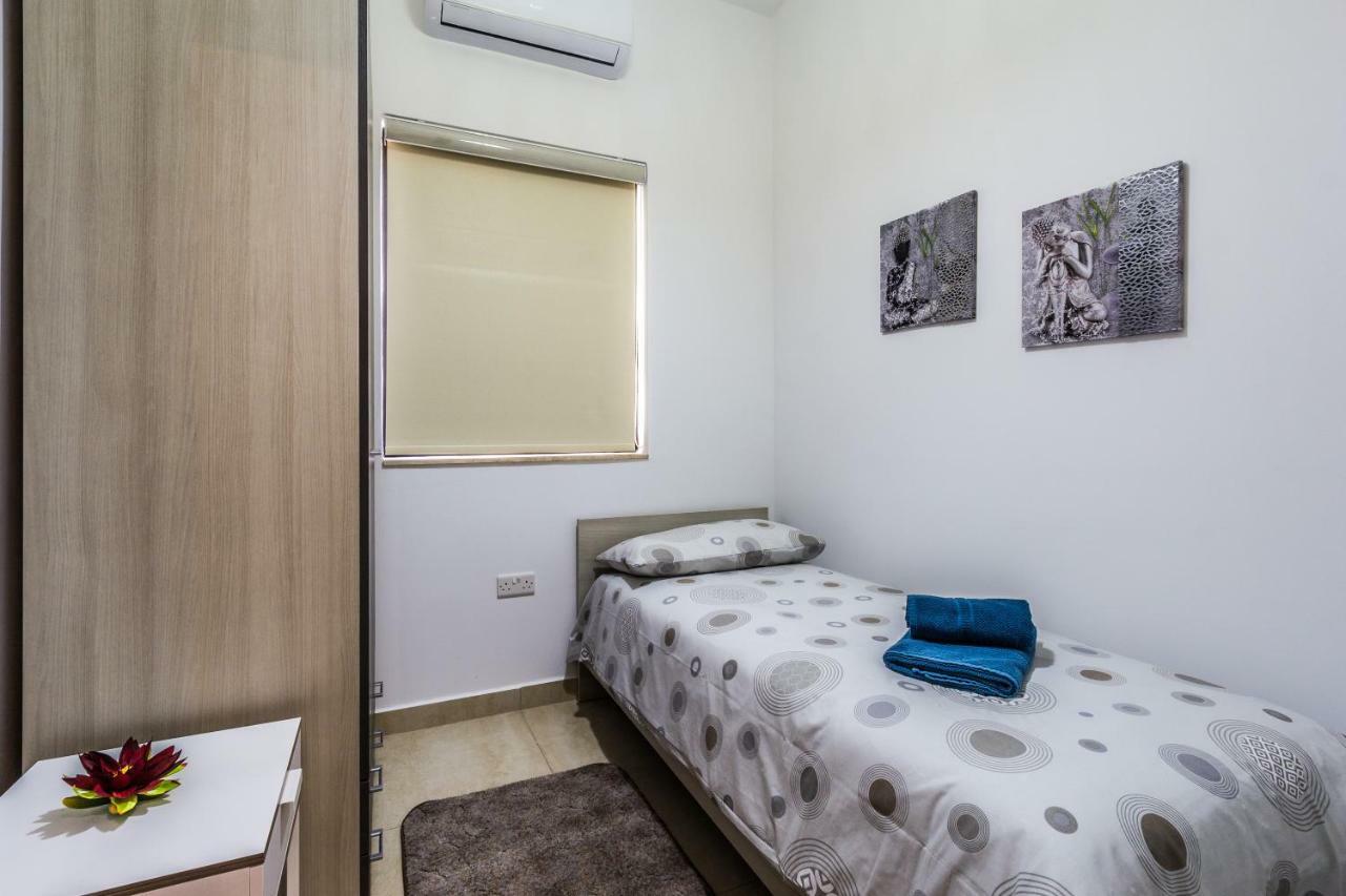 Sunny Modern Apartments Mellieħa Kültér fotó